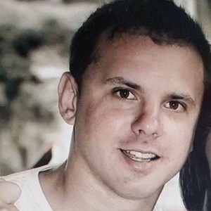DEREK FARIAS